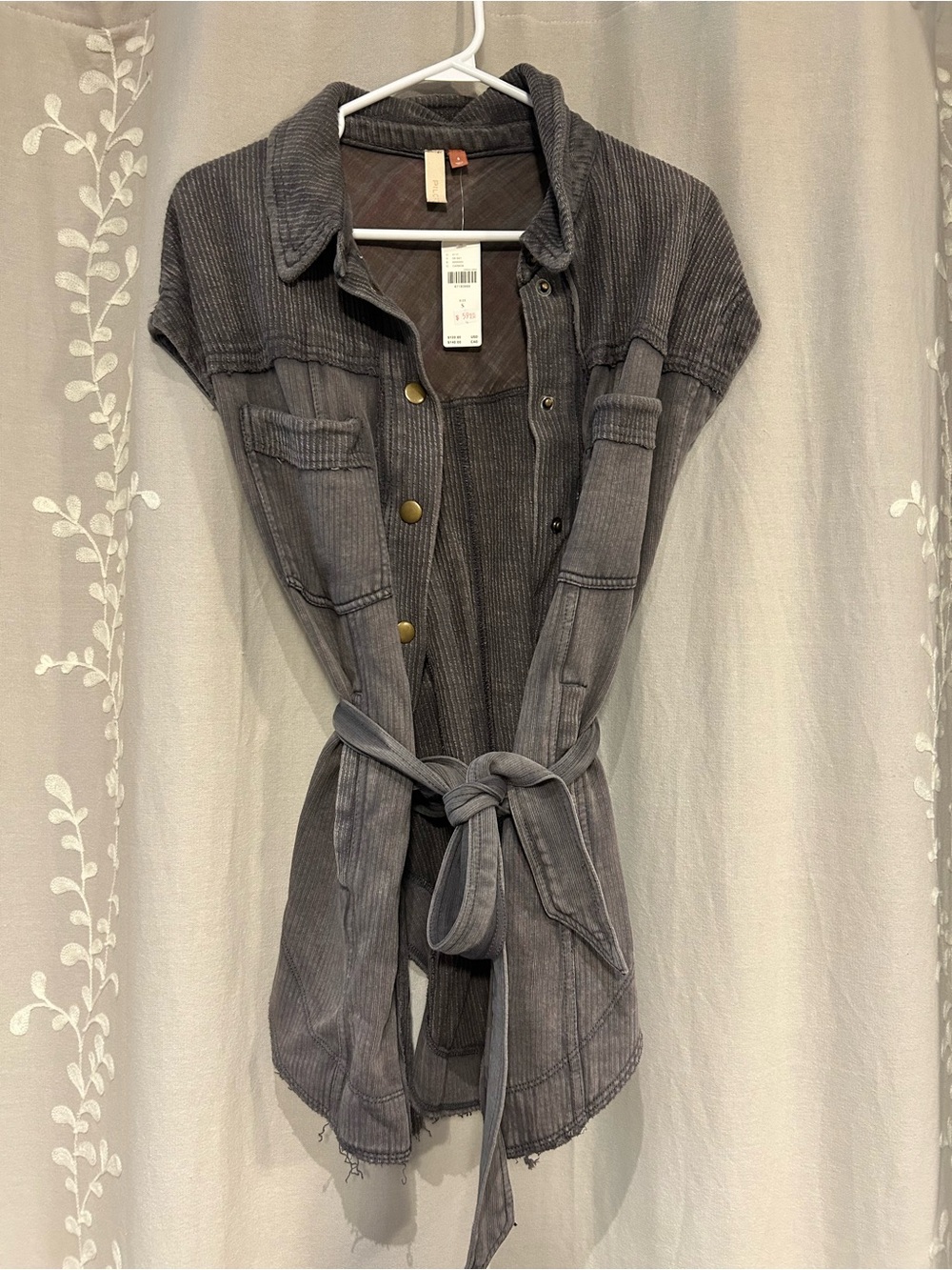 Pilcro Gray Ribbed Sleeveless Utility Jacket with Tie Belt
